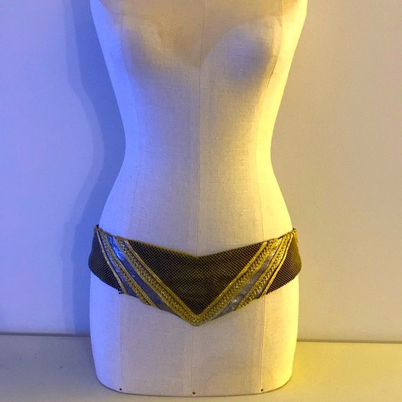 Vintage Taupe & Gold tone mesh & braid v- yolk belt. ~32". Back buckle. - Picture 3 of 9